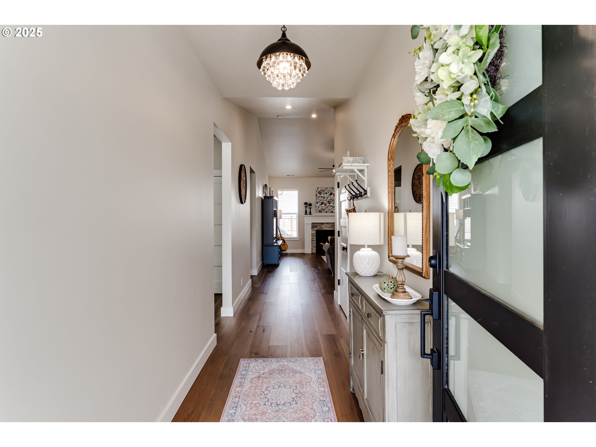 3266 Mountain Crk Lane Springfield, OR 97478 - Photo 5 of 42 a view of entryway