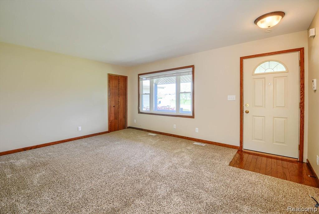 2988 Hadley Road Lapeer, MI 48446 - Photo 12 of 42
