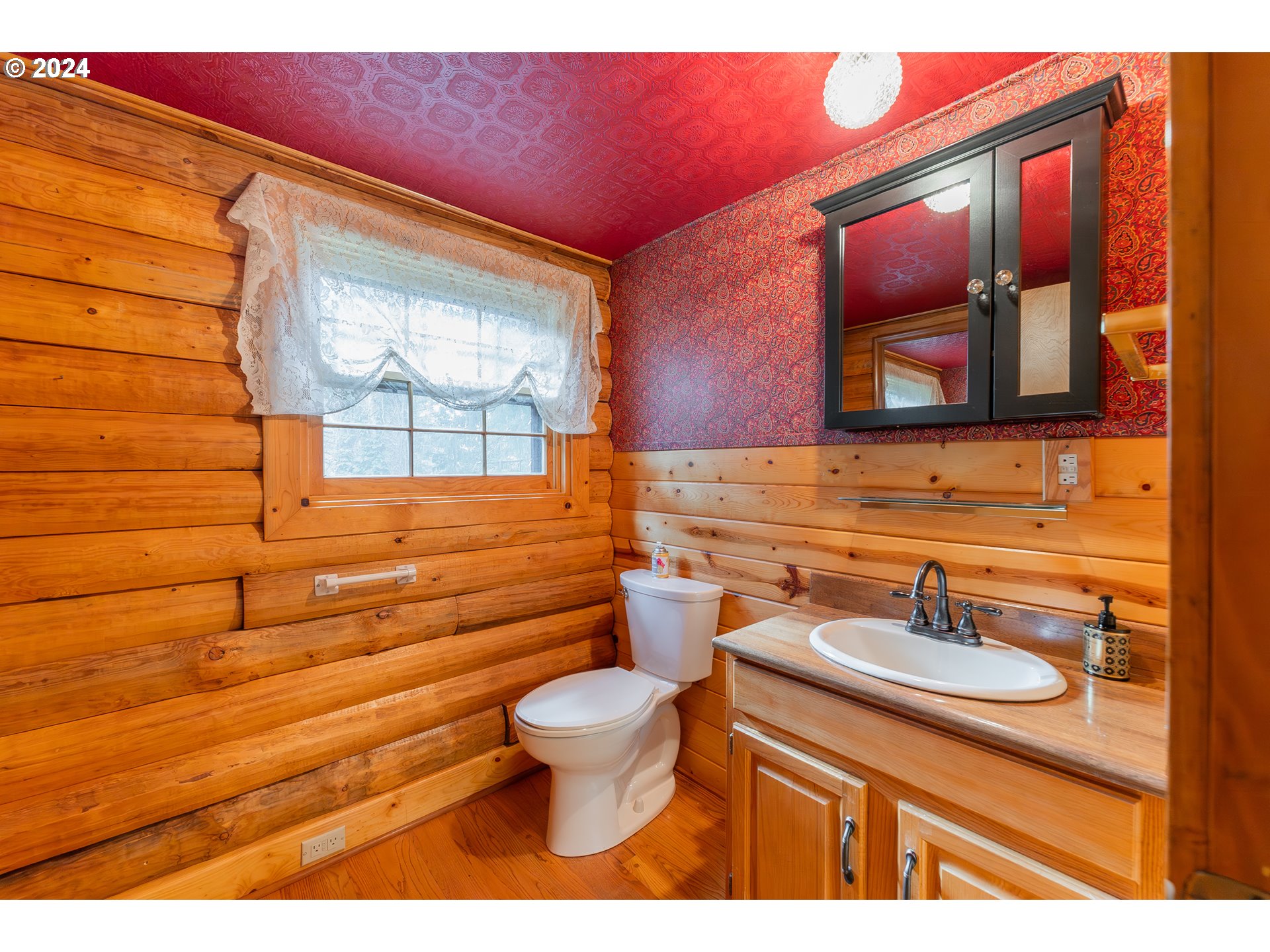 896 Troy Road Oakland, OR 97462 - Photo 13 of 48 Gallery Image 13