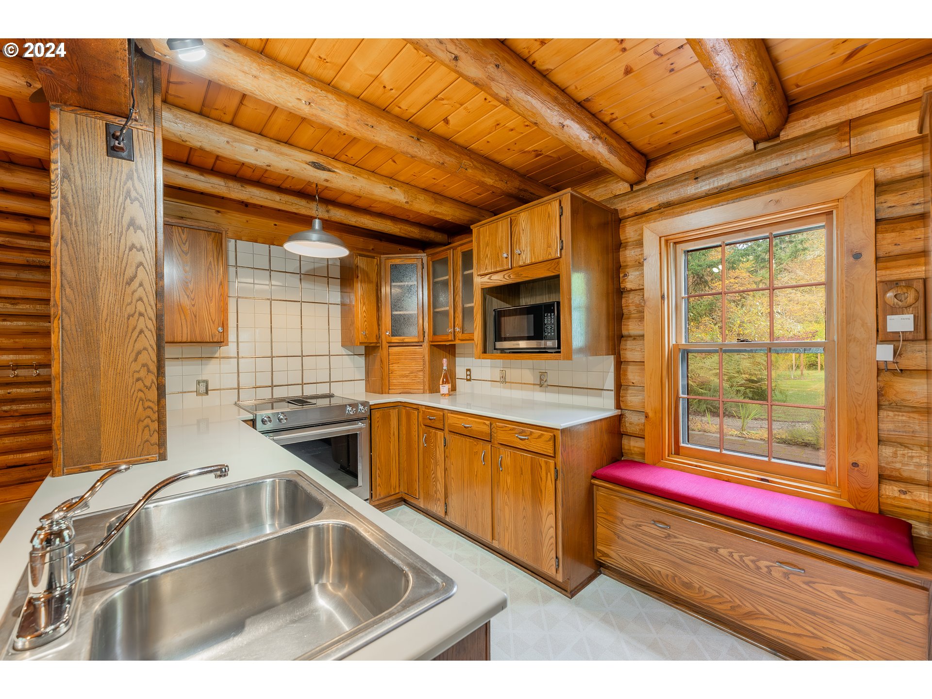 896 Troy Road Oakland, OR 97462 - Photo 10 of 48 Gallery Image 10