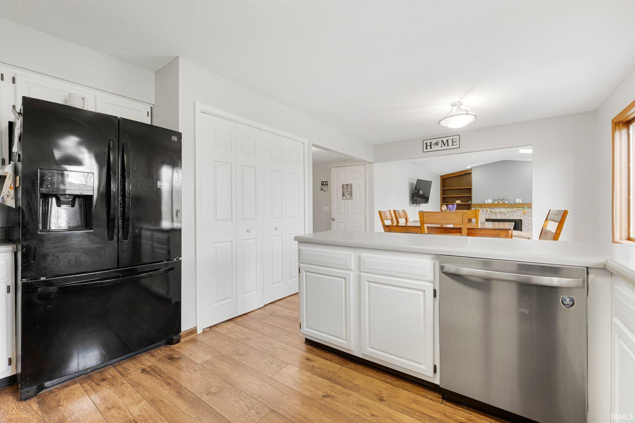 1214 Timberlake Trail Fort Wayne, IN 46804 - Photo 10 of 36