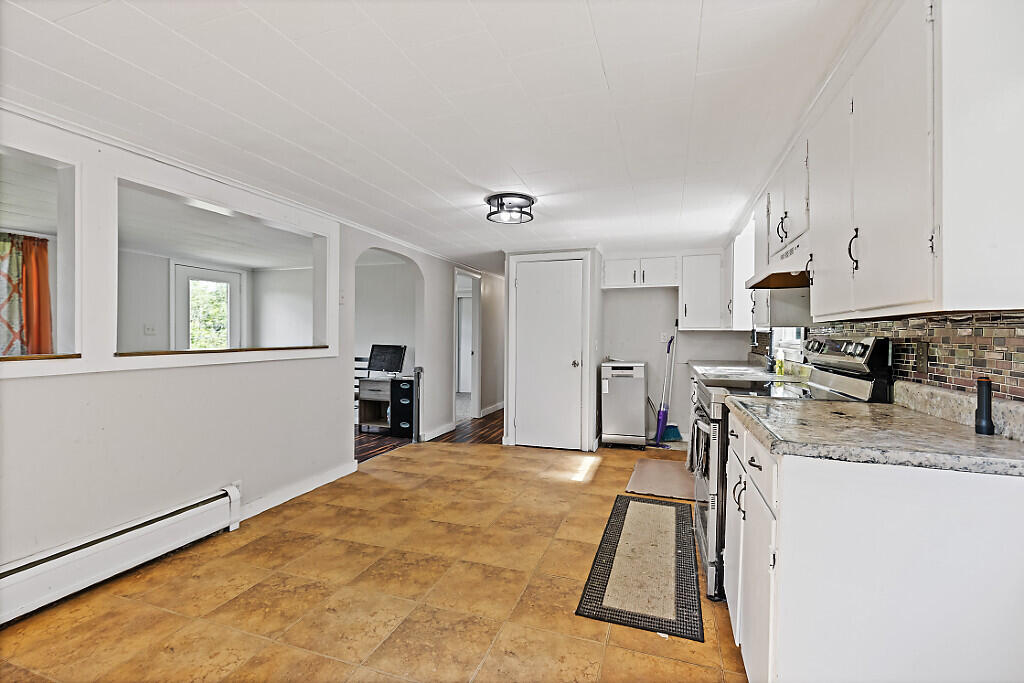 160 Livermore Falls Road Farmington, ME 04938 - Photo 20 of 44 21_BP5A4254_DxO_mls