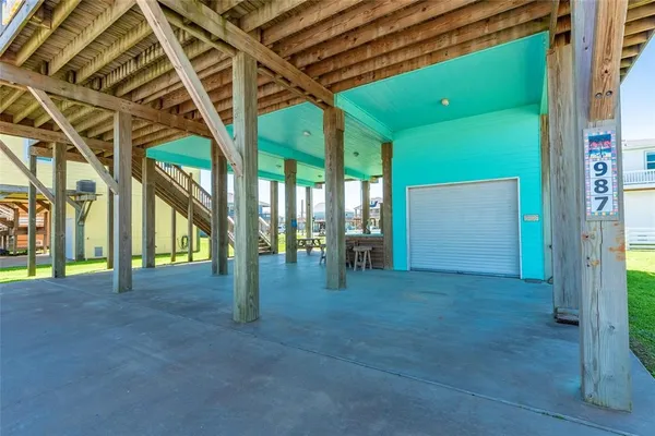 $3,000 | 987 Surf Crystal Beach, Crystal Beach, TX 77650