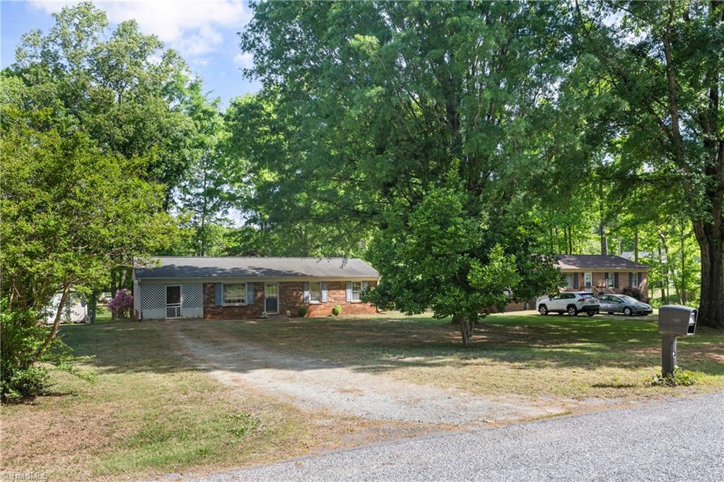9241 Sahabi Road Kernersville, NC 27284 - Photo 4 of 25