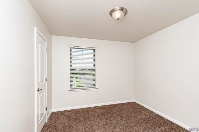 $290,000 | 5645 Oak Trace Drive, St. Gabriel, LA 70776