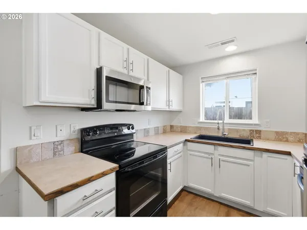 $355,000 | 5754 Orchid Lane, Springfield, OR 97478