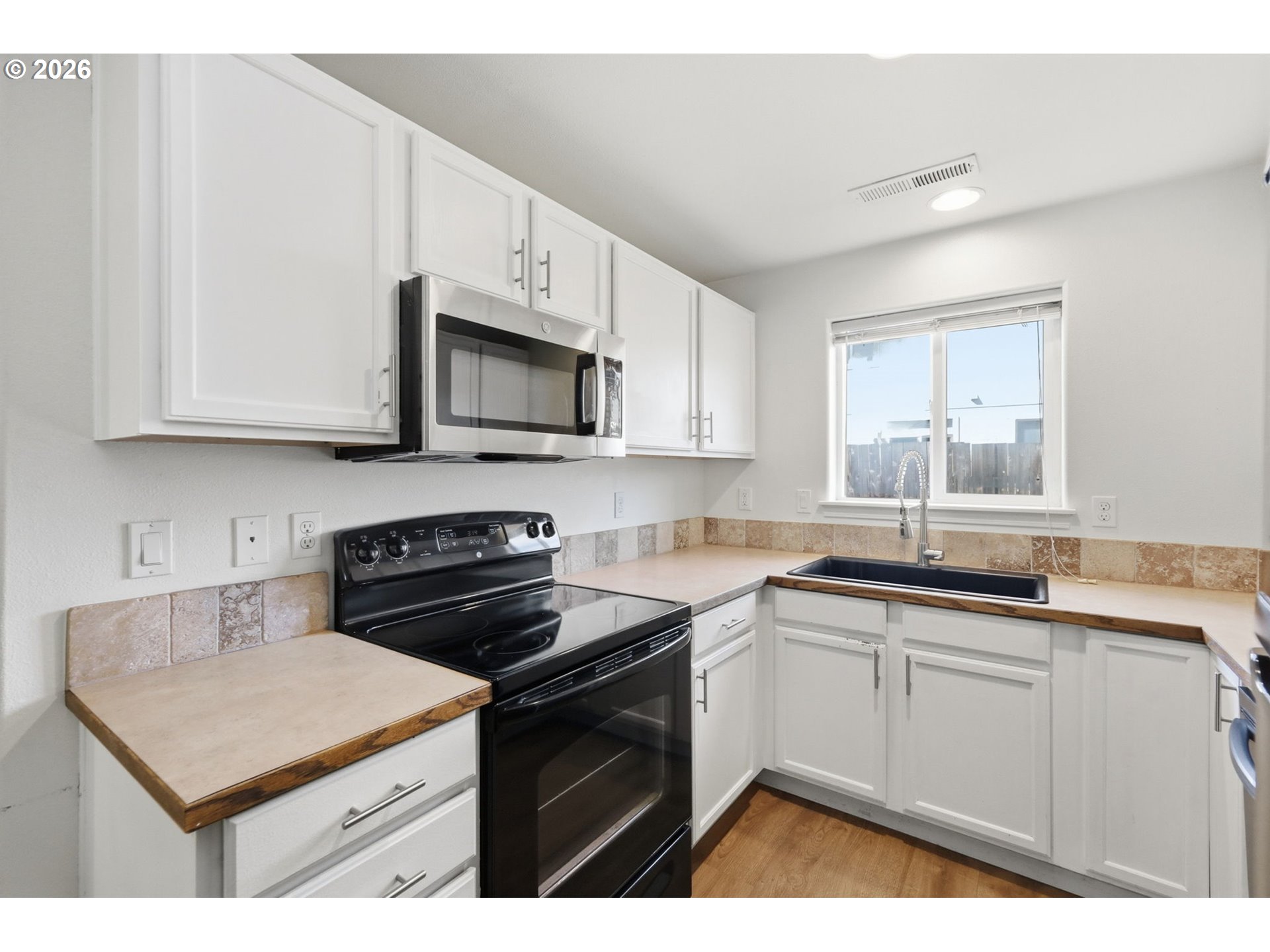 5754 Orchid Lane Springfield, OR 97478 - Photo 10 of 25