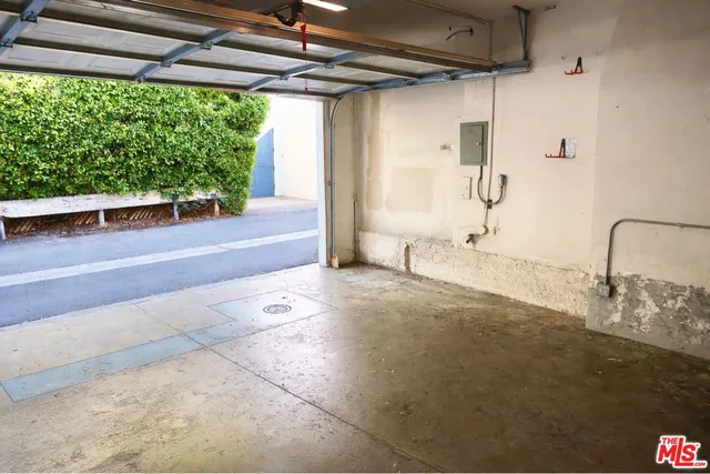 $5,000 | 214 South Spalding Drive, Beverly Hills, CA 90212