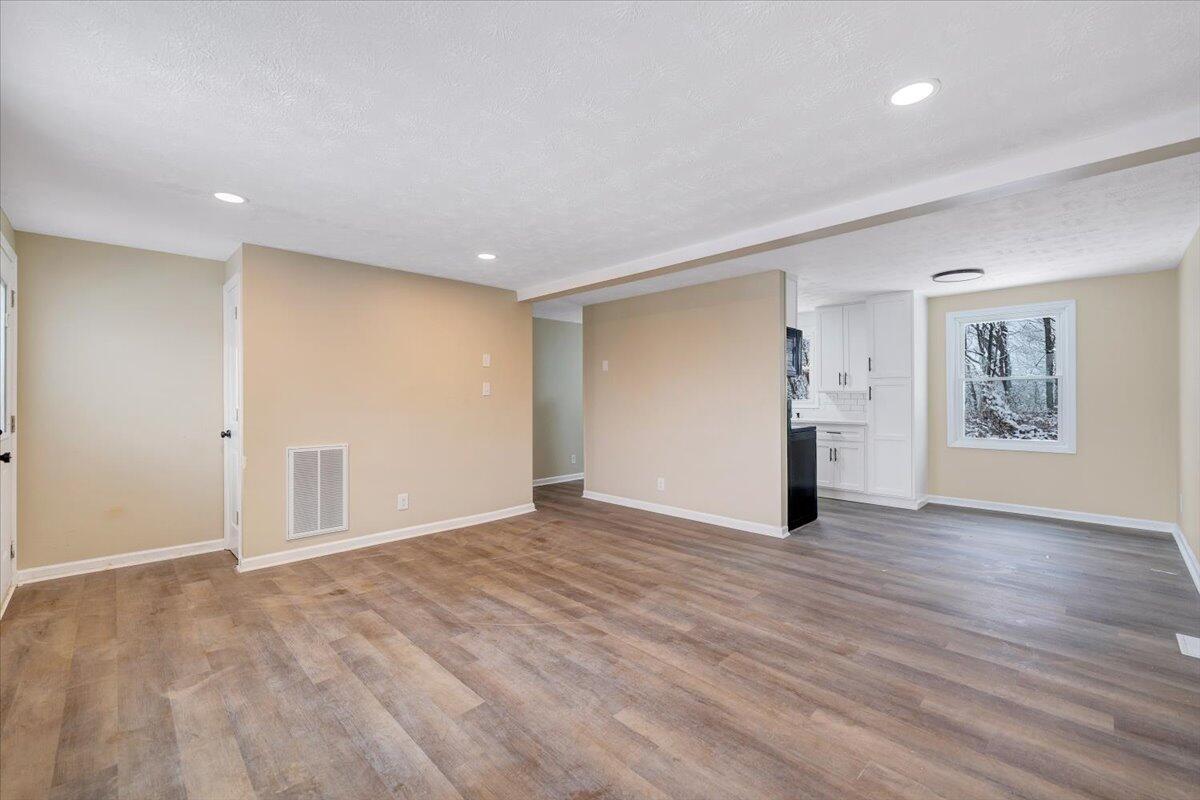 1281 Little Timber Ridge Buchanan, VA 24066 - Photo 8 of 40 08-MIB02185