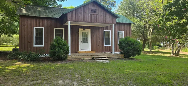 $1,150 | 2266 Young Road, Livingston, TX 77351