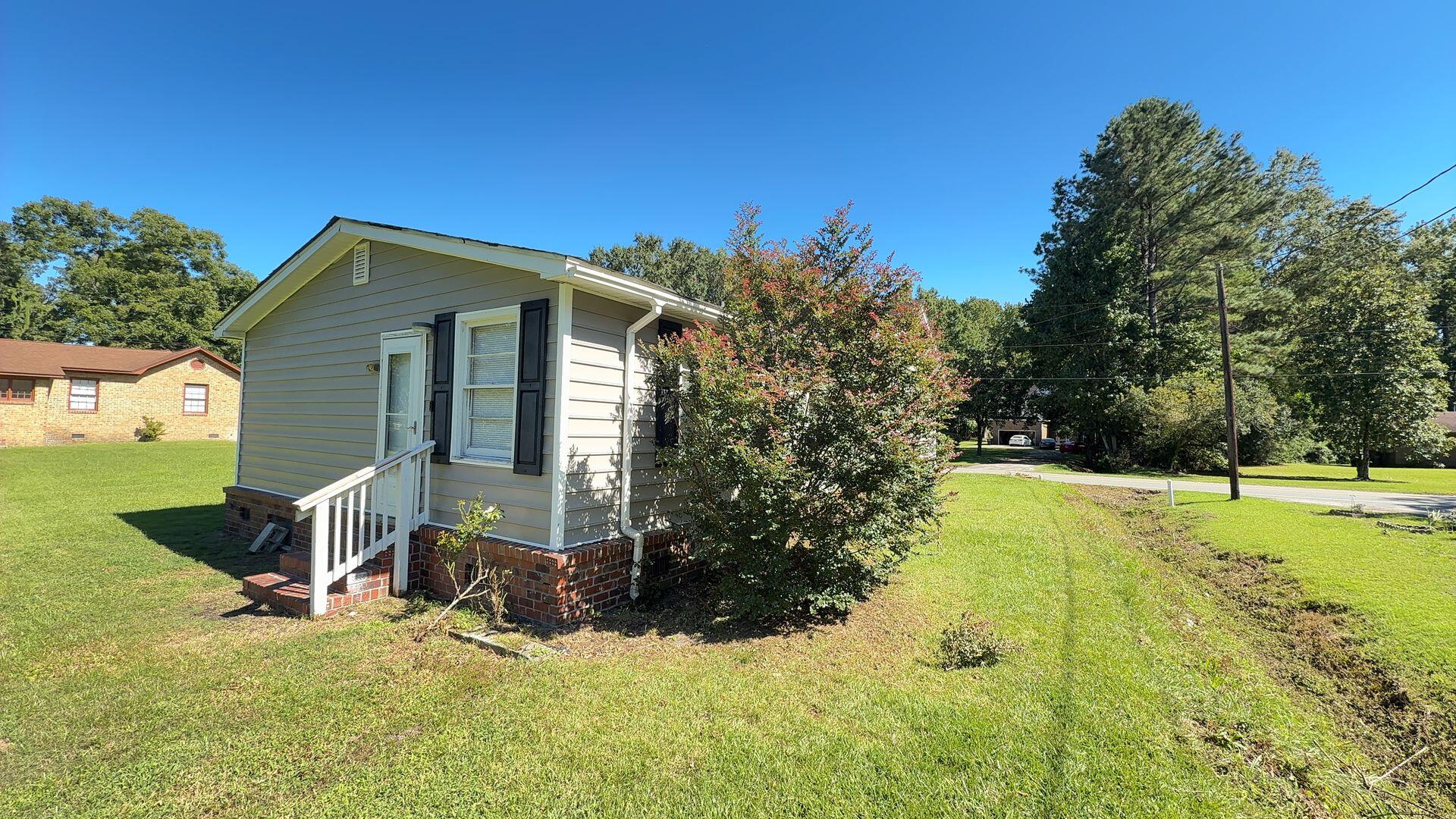 150 Pidgeon Bay Road Summerville, SC 29483 - Photo 3 of 11 8992b663-542a-44c7-895c-6aaeccb110bd (1)
