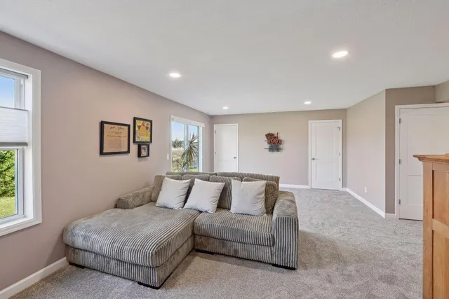 $474,927 | 1340 Chestnut Circle, Carver, MN 55315