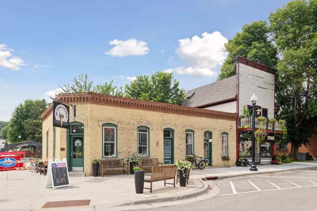 $474,927 | 1340 Chestnut Circle, Carver, MN 55315