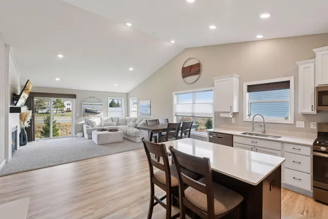 $474,927 | 1340 Chestnut Circle, Carver, MN 55315