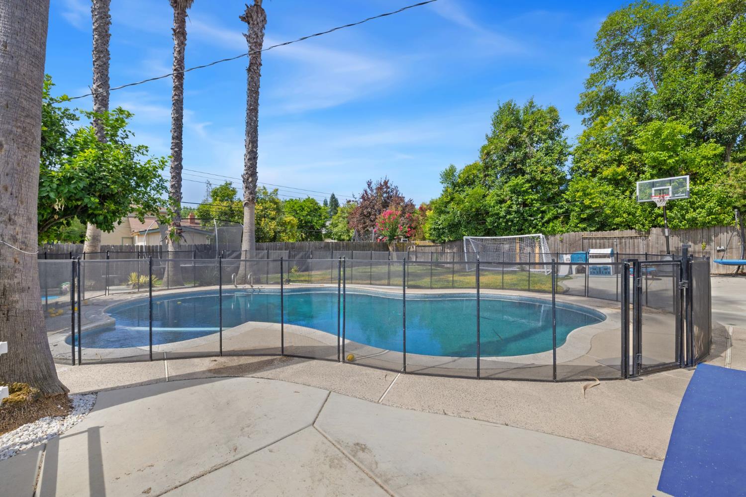 5222 Locust Avenue Carmichael, CA 95608 - Photo 25 of 26