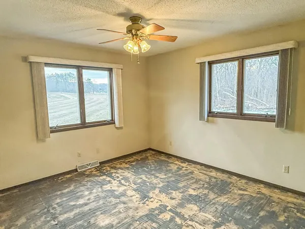 $774,000 | N8751 Highway 53, Holland, WI 54636