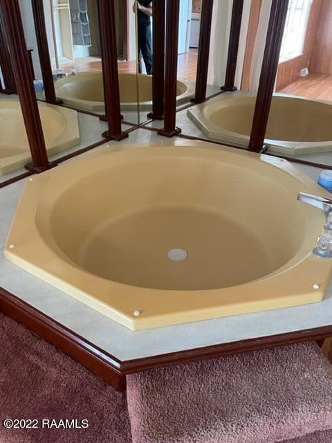 238 Tubing Road Broussard, LA 70518 - Photo 16 of 20 master tub