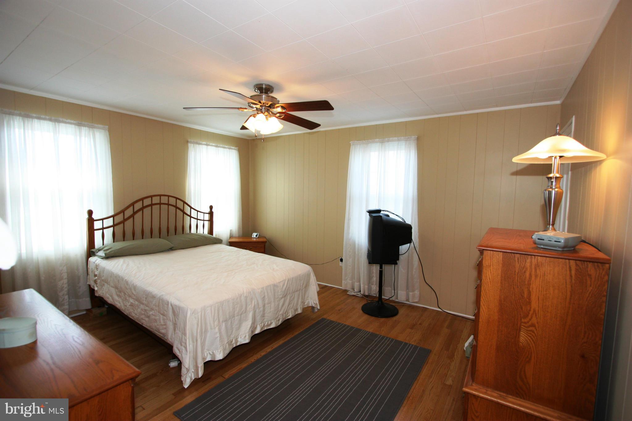 1709 Glen Ridge Road Parkville, MD 21286 - Photo 13 of 30 SPACIOUS MASTER BEDROOM WITH 3 WINDOWS