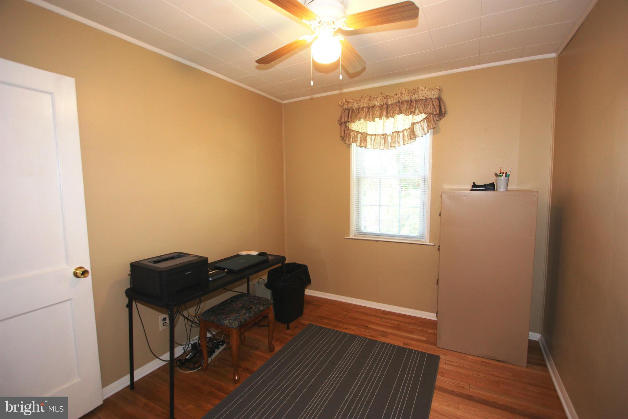 1709 Glen Ridge Road Parkville, MD 21286 - Photo 19 of 30 BEDROOM #3 (OR AN OFFICE OR A NURSERY)