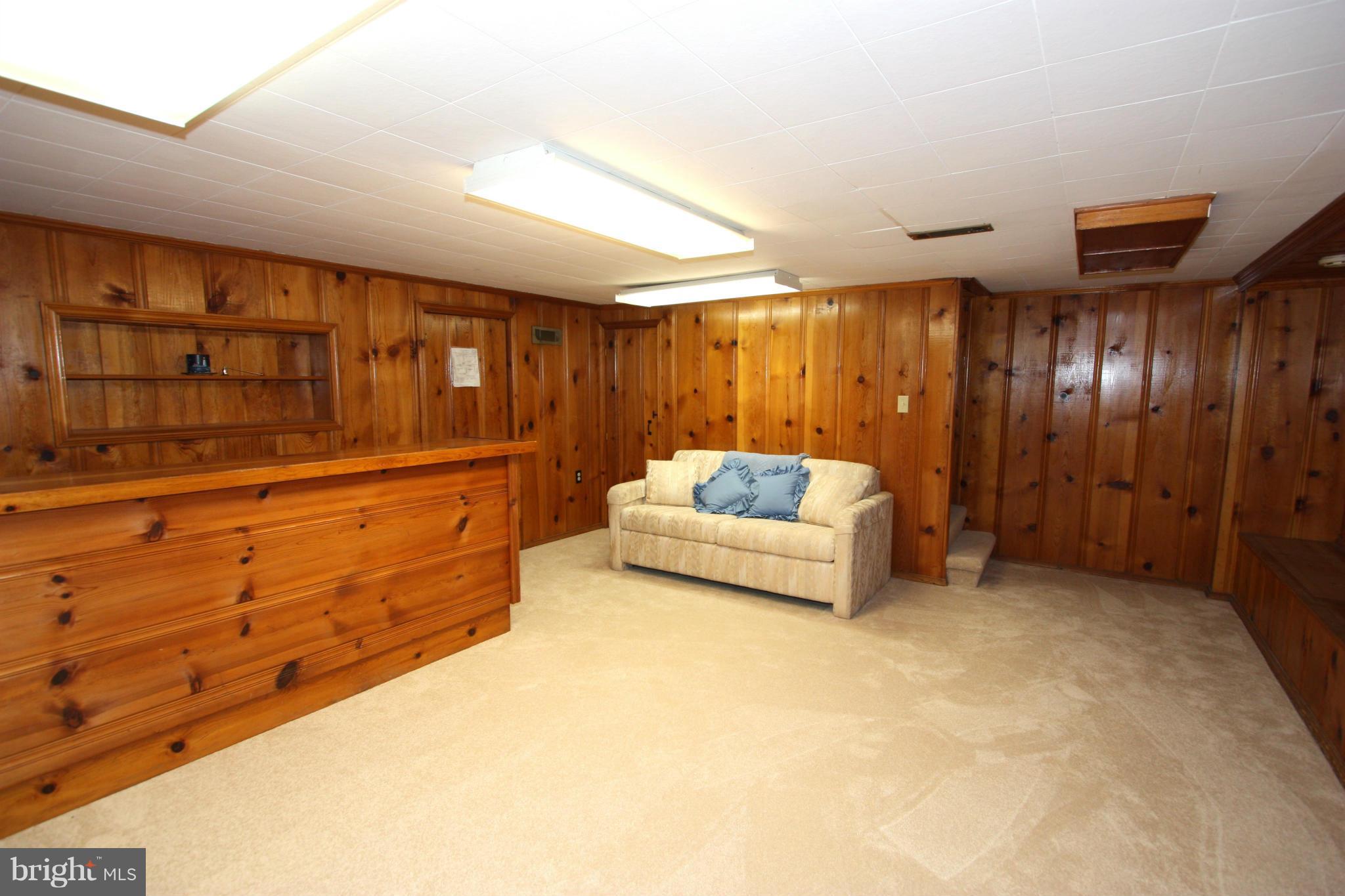 1709 Glen Ridge Road Parkville, MD 21286 - Photo 20 of 30 PORTABLE BAR (IT CAN STAY IF YOU WISH)