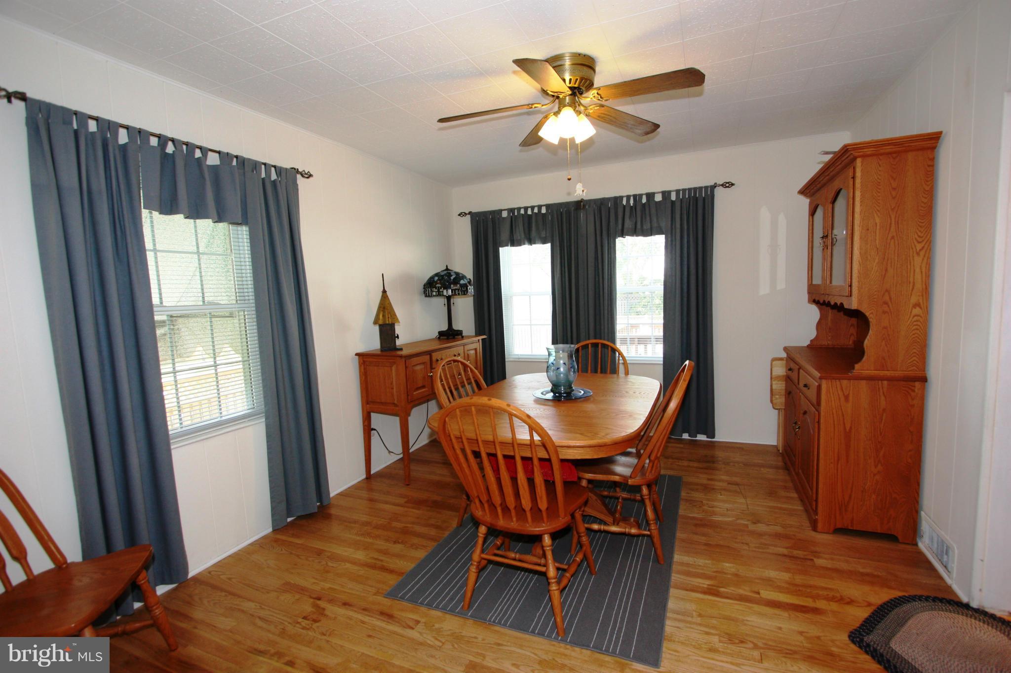 1709 Glen Ridge Road Parkville, MD 21286 - Photo 9 of 30 SEPARATE DINING ROOM