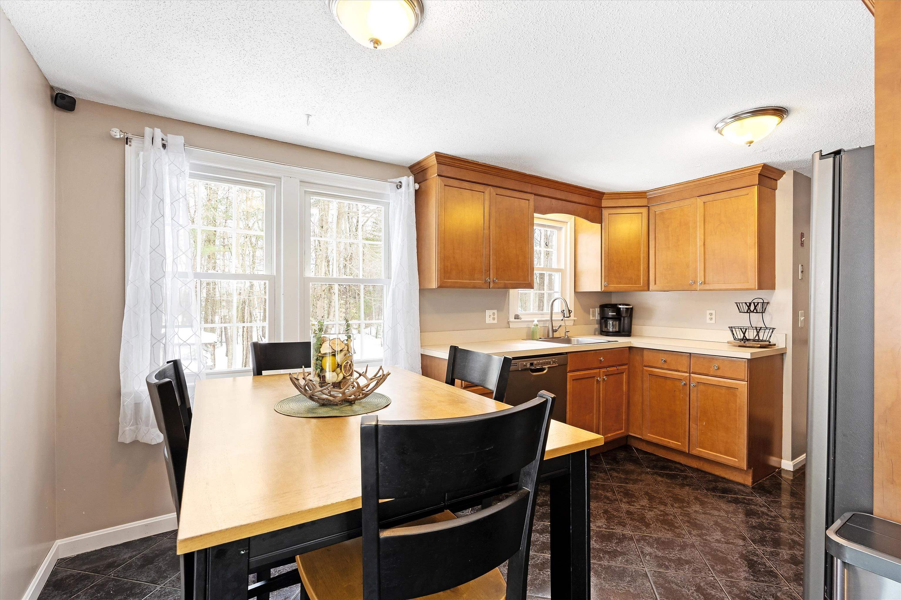 38 Juniper Road, Unit L Derry, NH 03038 - Photo 5 of 37