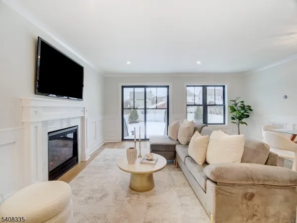 $1,595,000 | 27 Willow Street, Unit A, Millburn, NJ 07041