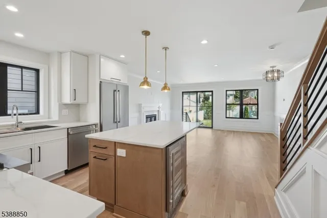 $1,595,000 | 27 Willow Street, Unit A, Millburn, NJ 07041