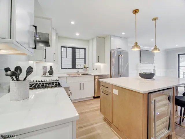 $1,595,000 | 27 Willow Street, Unit A, Millburn, NJ 07041