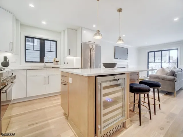 $1,595,000 | 27 Willow Street, Unit A, Millburn, NJ 07041