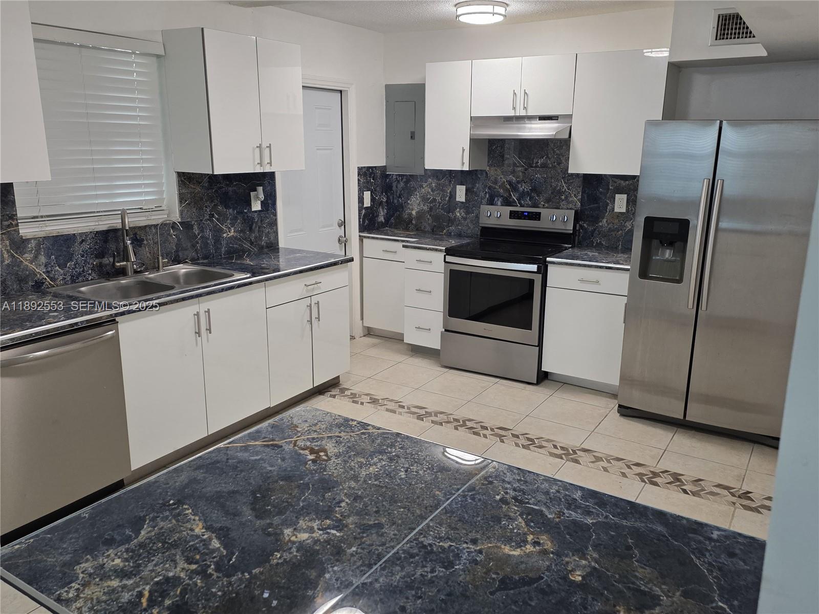 9100 Southwest 95th Avenue, Unit 9100 Miami, FL 33176 - Photo 9 of 37