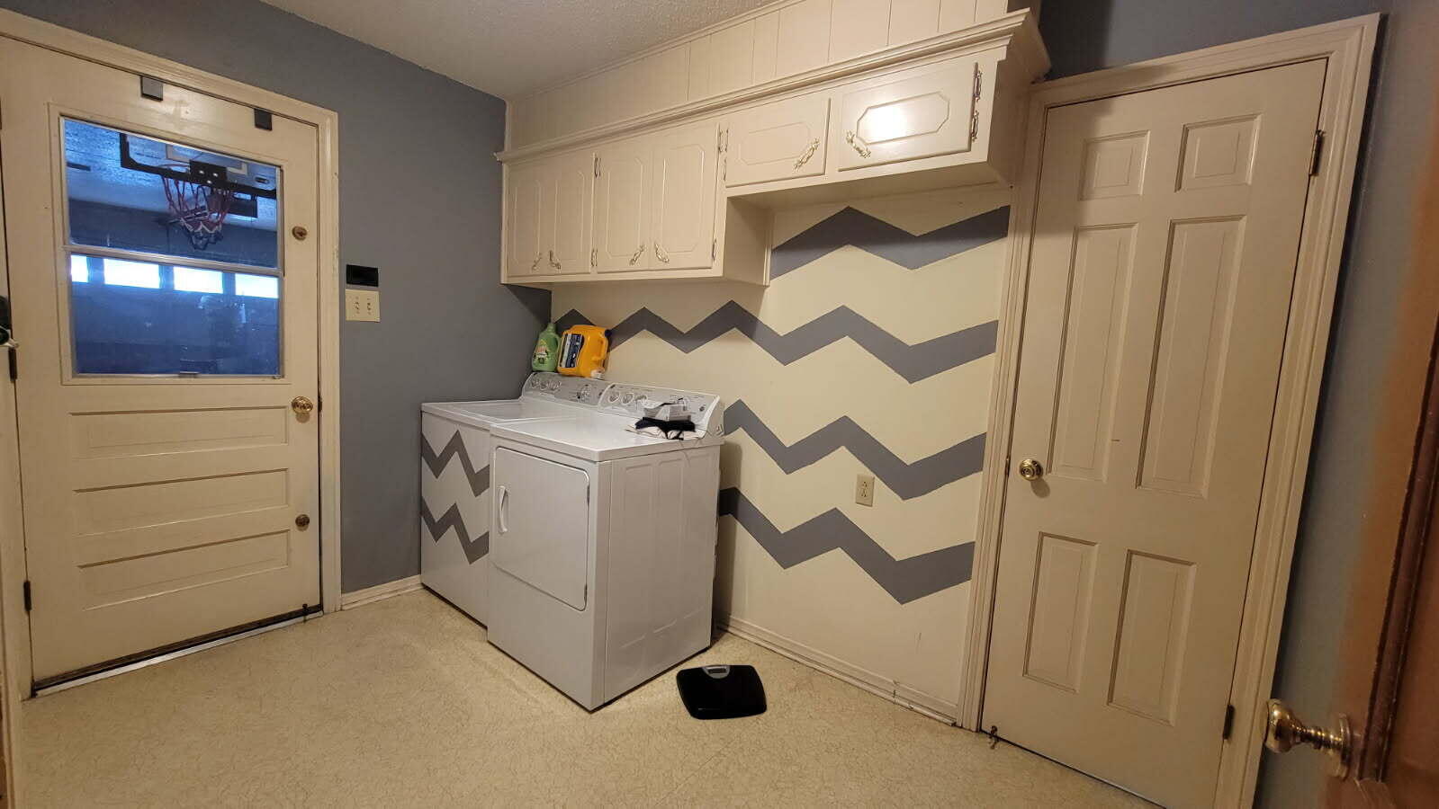 1908 56th Street Lubbock, TX 79412 - Photo 15 of 20 1908 56th St. Laundry Room