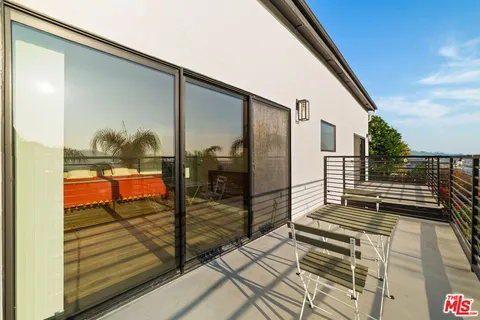 $1,750,000 | 3469 Glenalbyn Drive, Los Angeles, CA 90065