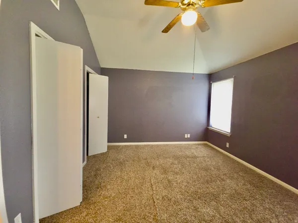 $1,500 | 110 Meadowside Drive, Hutto, TX 78634