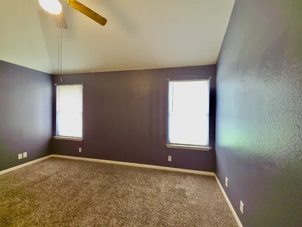 $1,500 | 110 Meadowside Drive, Hutto, TX 78634