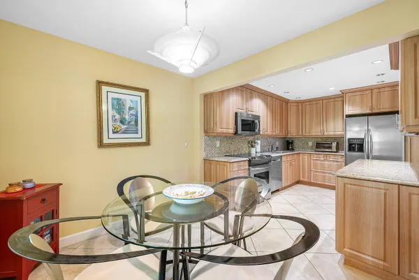 $6,900 | 22 Westgate Lane, Unit E, Boynton Beach, FL 33436