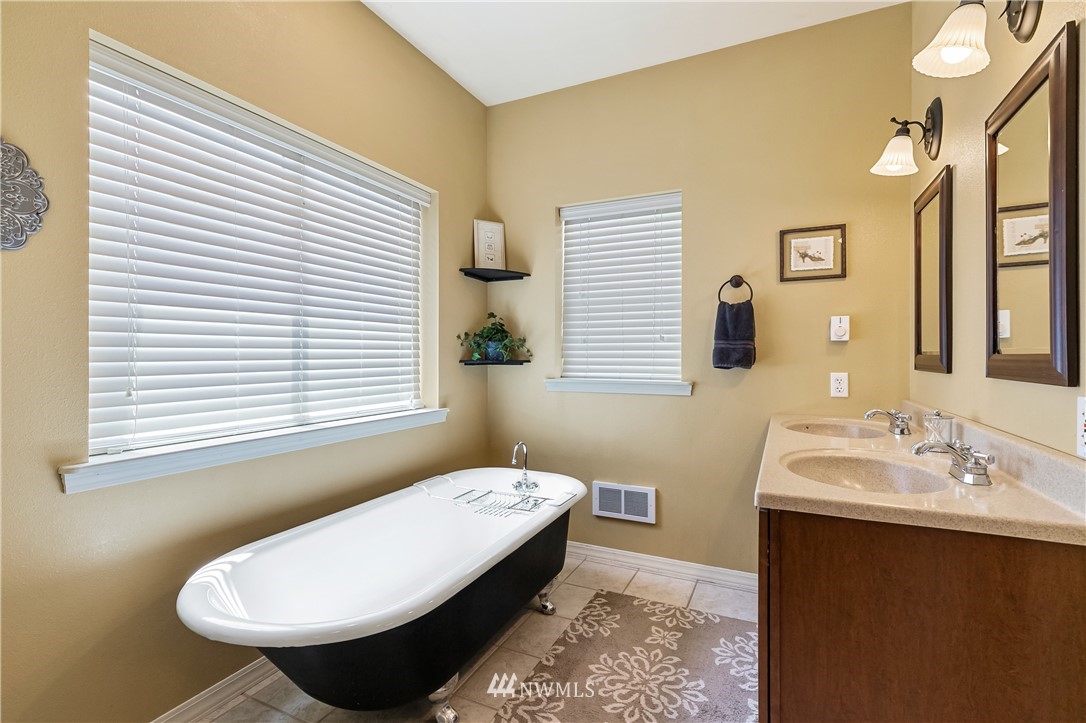 7031 Dahlberg Road Ferndale, WA 98248 - Photo 22 of 40 Gallery Image 22
