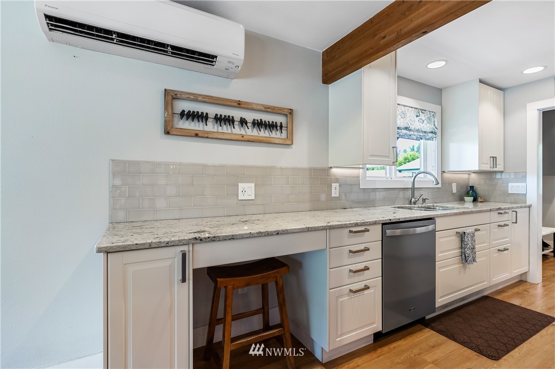 7031 Dahlberg Road Ferndale, WA 98248 - Photo 10 of 40 Gallery Image 10
