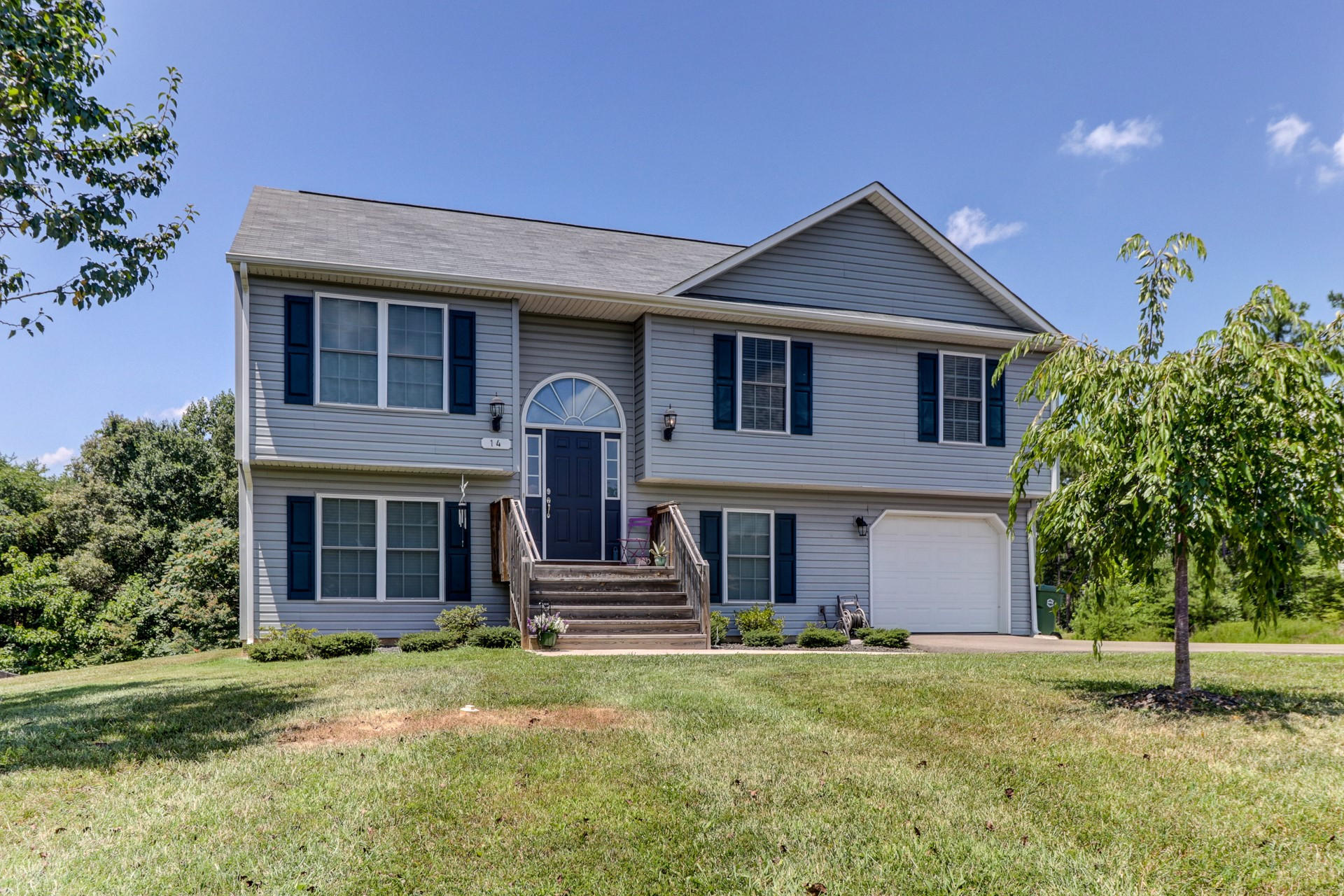 14 Dillon Cabin Road Moneta, VA 24121 - Photo 1 of 22 Main Pic
