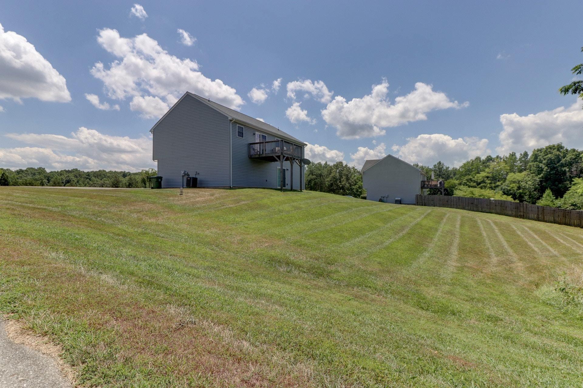 14 Dillon Cabin Road Moneta, VA 24121 - Photo 22 of 22 022-281945-IMG_4692_3_4_5_6_6692403