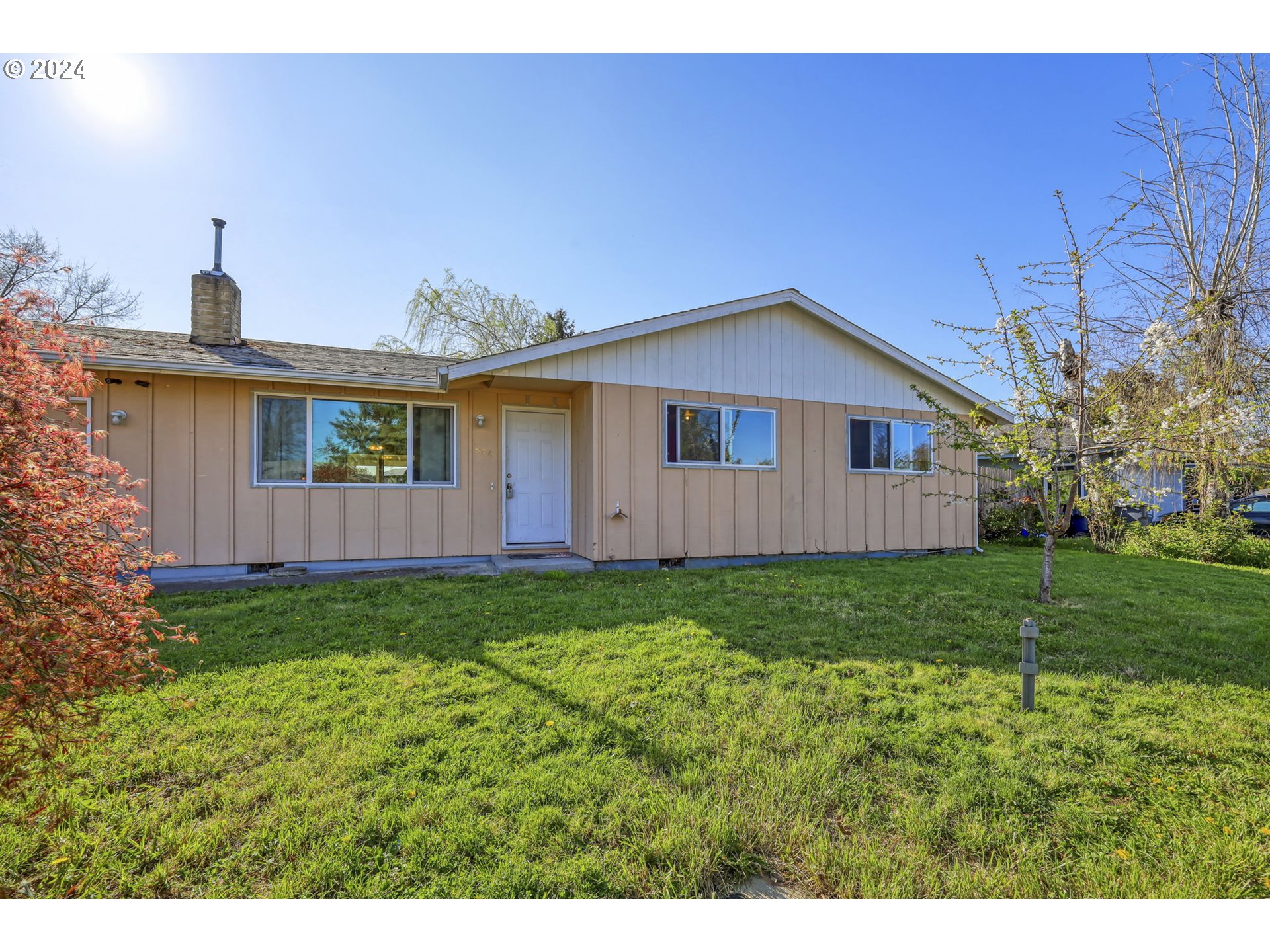 876 Welcome Way Eugene, OR 97402 - Photo 3 of 41 Gallery Image 3