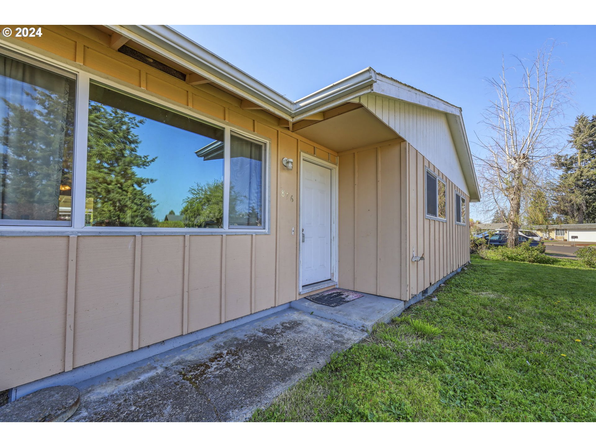 876 Welcome Way Eugene, OR 97402 - Photo 4 of 41 Gallery Image 4