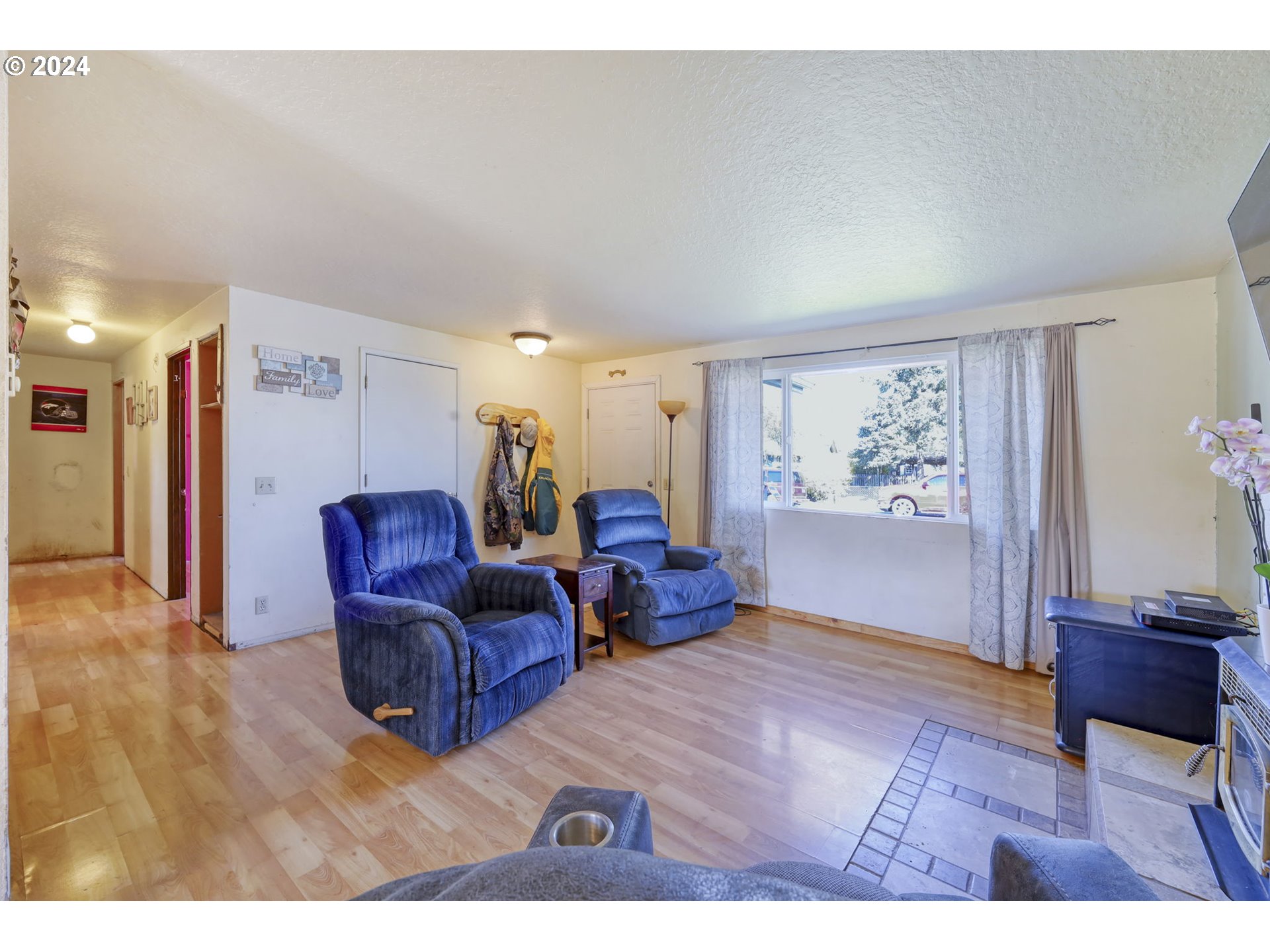 876 Welcome Way Eugene, OR 97402 - Photo 5 of 41 Gallery Image 5