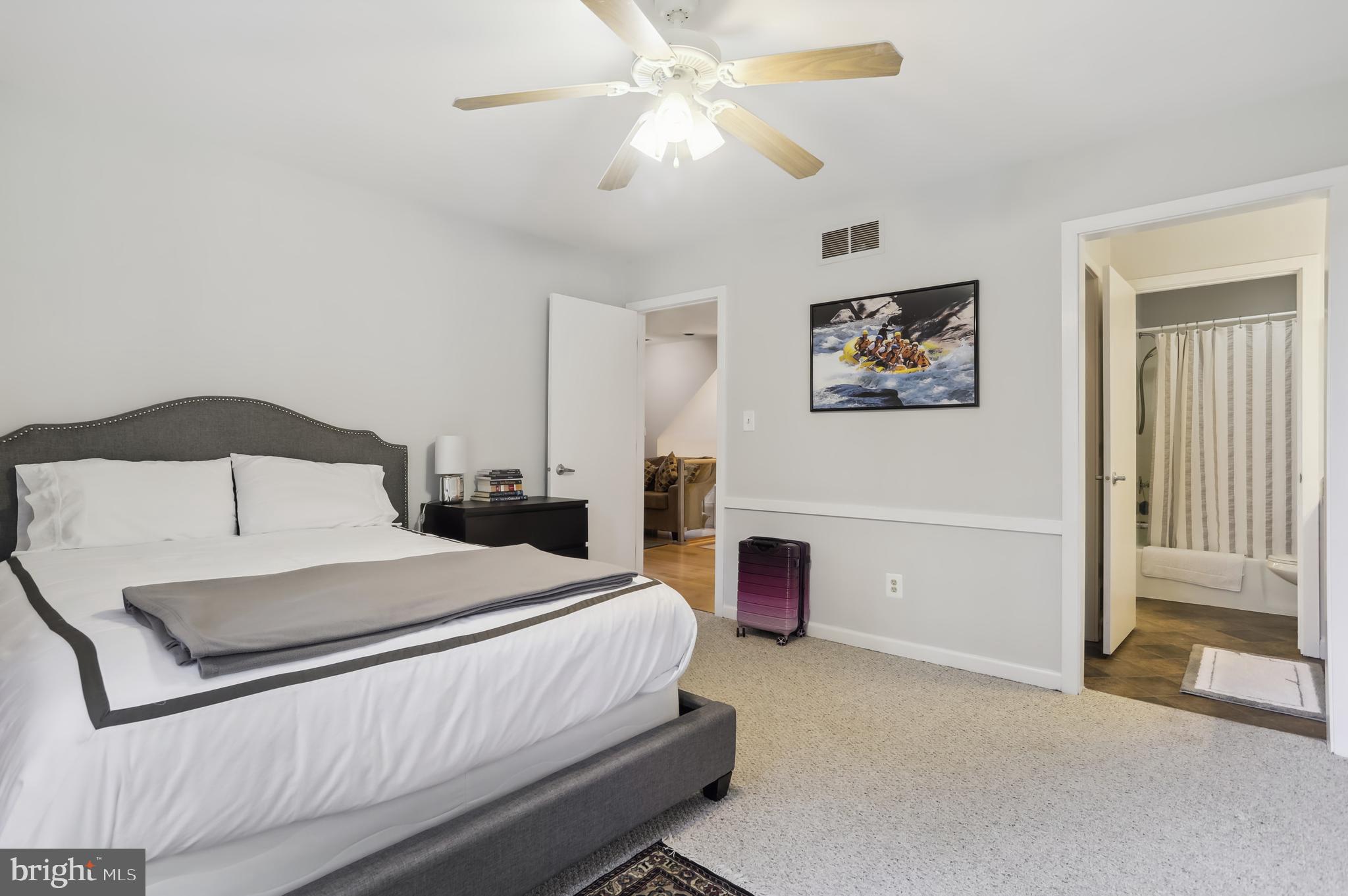 27 Wilelinor Drive Edgewater, MD 21037 - Photo 16 of 35 1st Bedroom with Bath