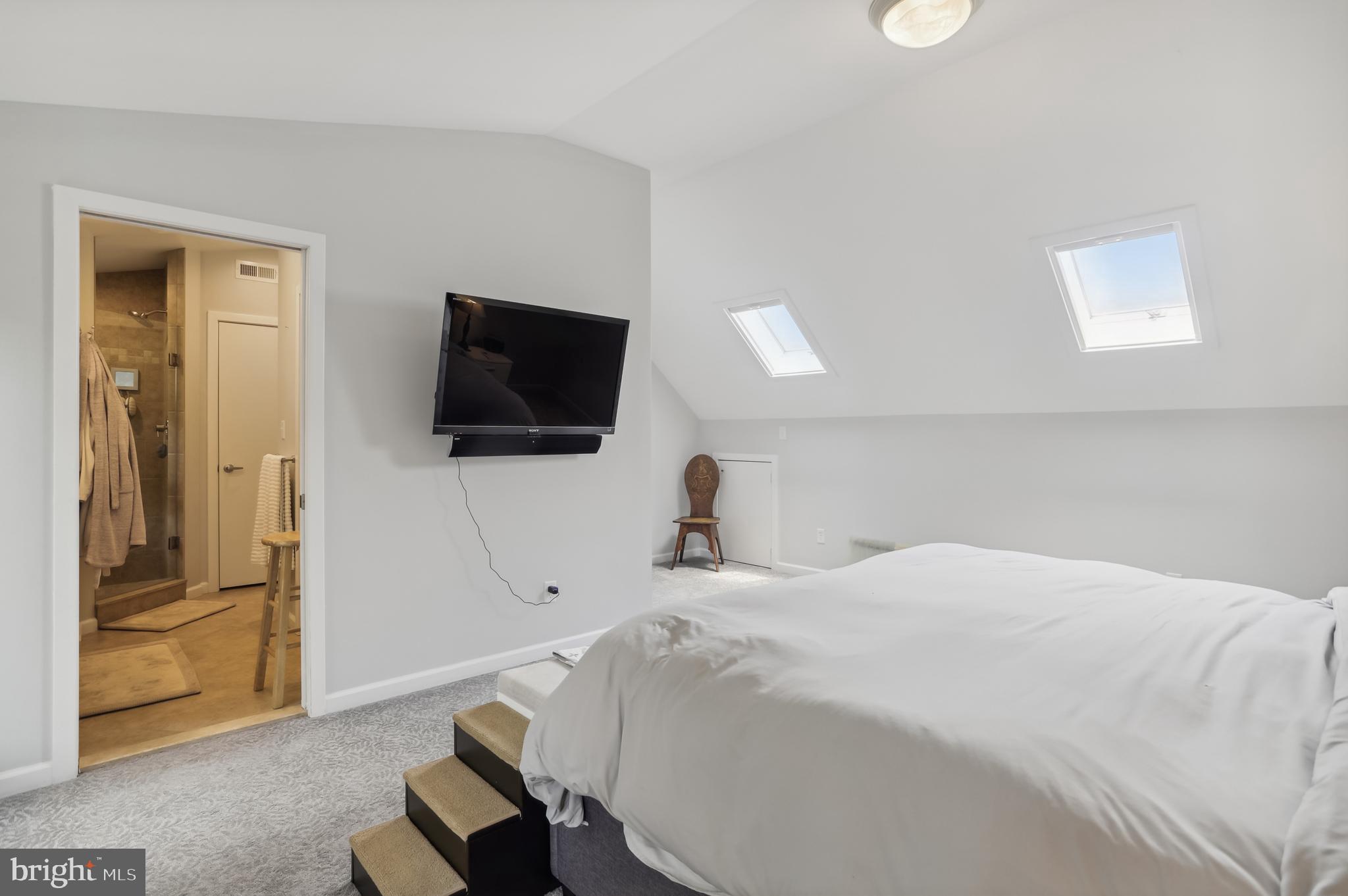 27 Wilelinor Drive Edgewater, MD 21037 - Photo 24 of 35 Adjustable Shades on Skylights