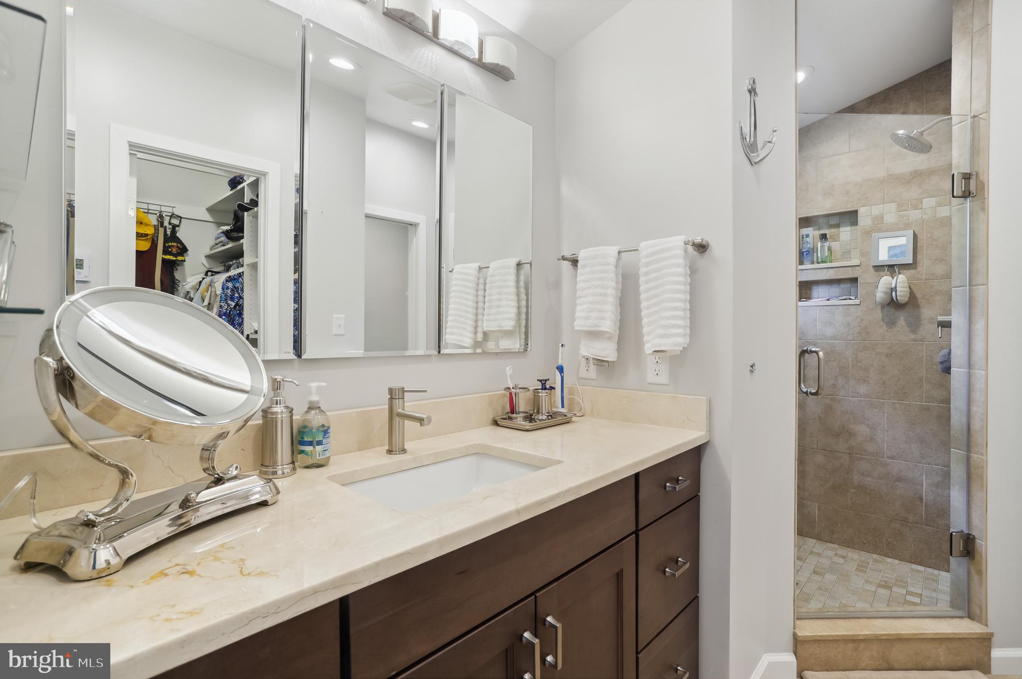 27 Wilelinor Drive Edgewater, MD 21037 - Photo 25 of 35 Primary Bath and Walk-In Closet