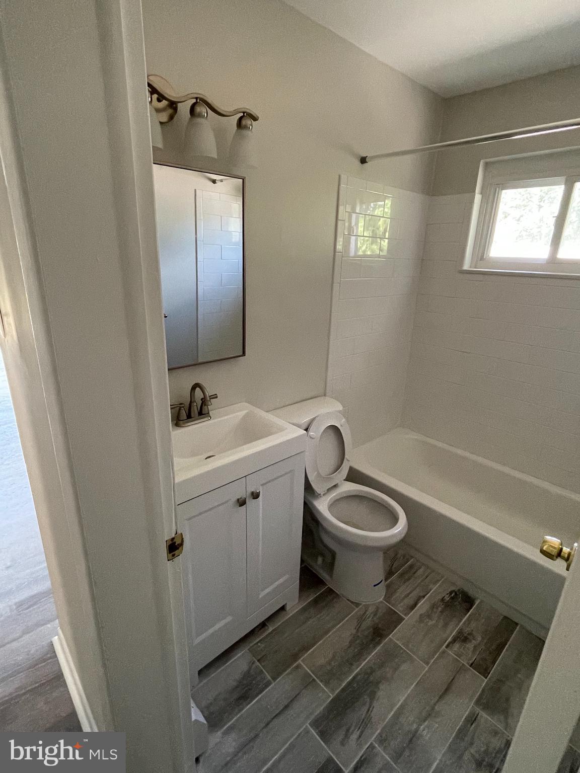 839 Garrett Lane, Unit 2A Springfield, PA 19064 - Photo 8 of 10