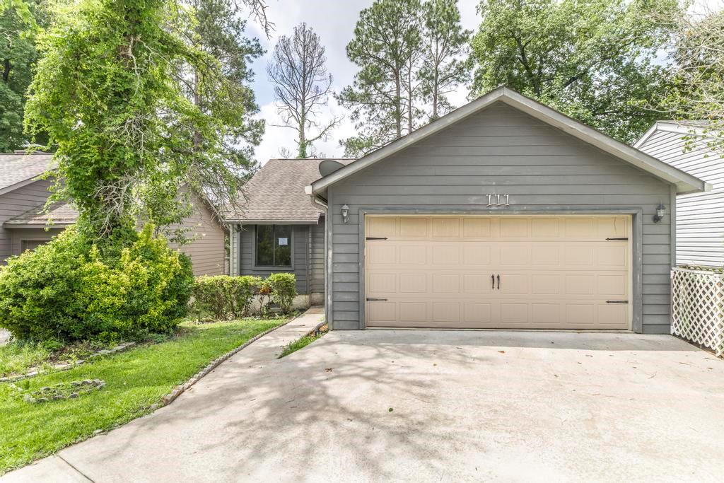 111 Ridge Pointe Court Warner Robins, GA 31088 - Photo 2 of 15