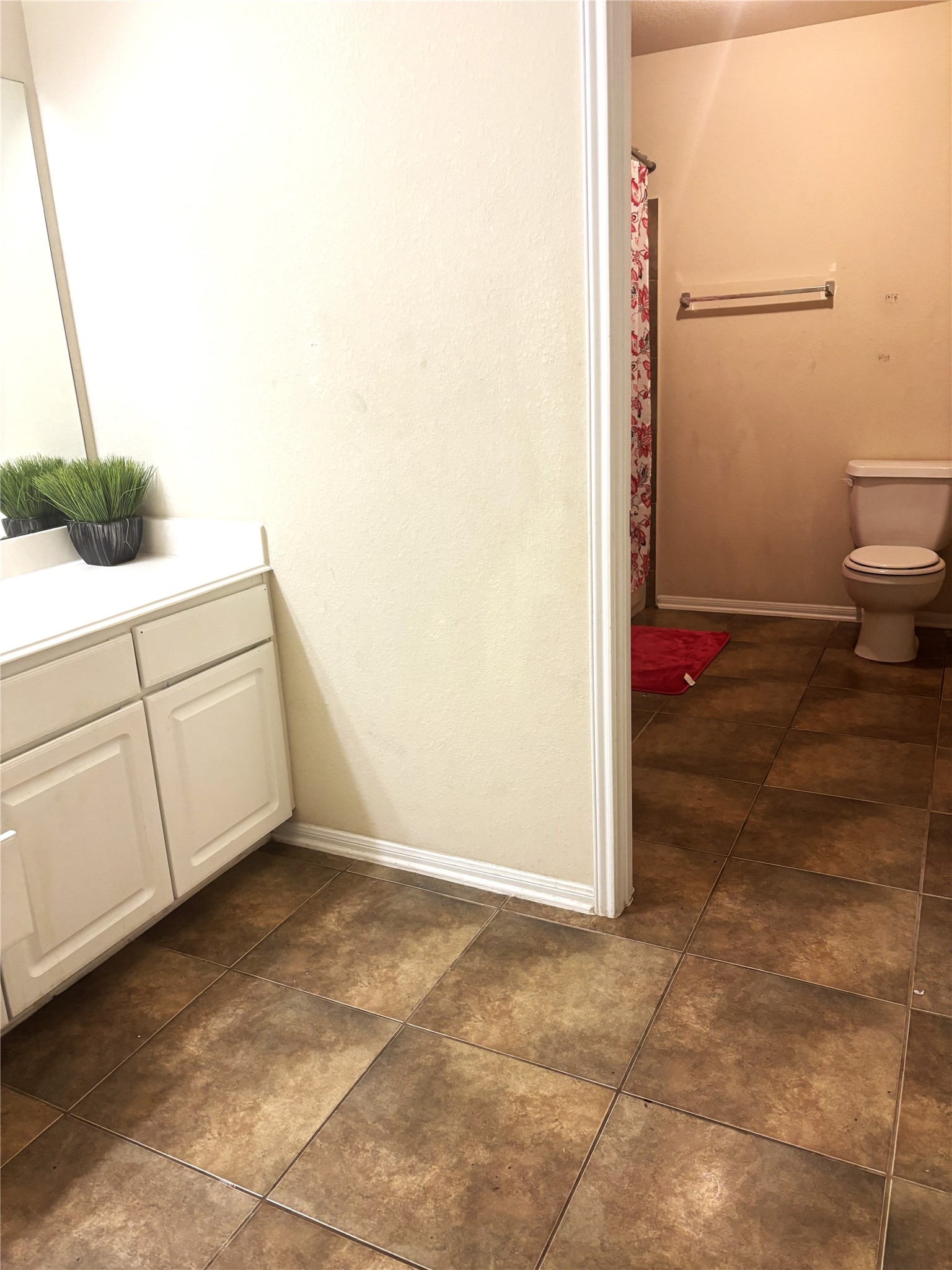 17811 Sunstone Terrace Lane Humble, TX 77396 - Photo 5 of 6 a view of a bathroom