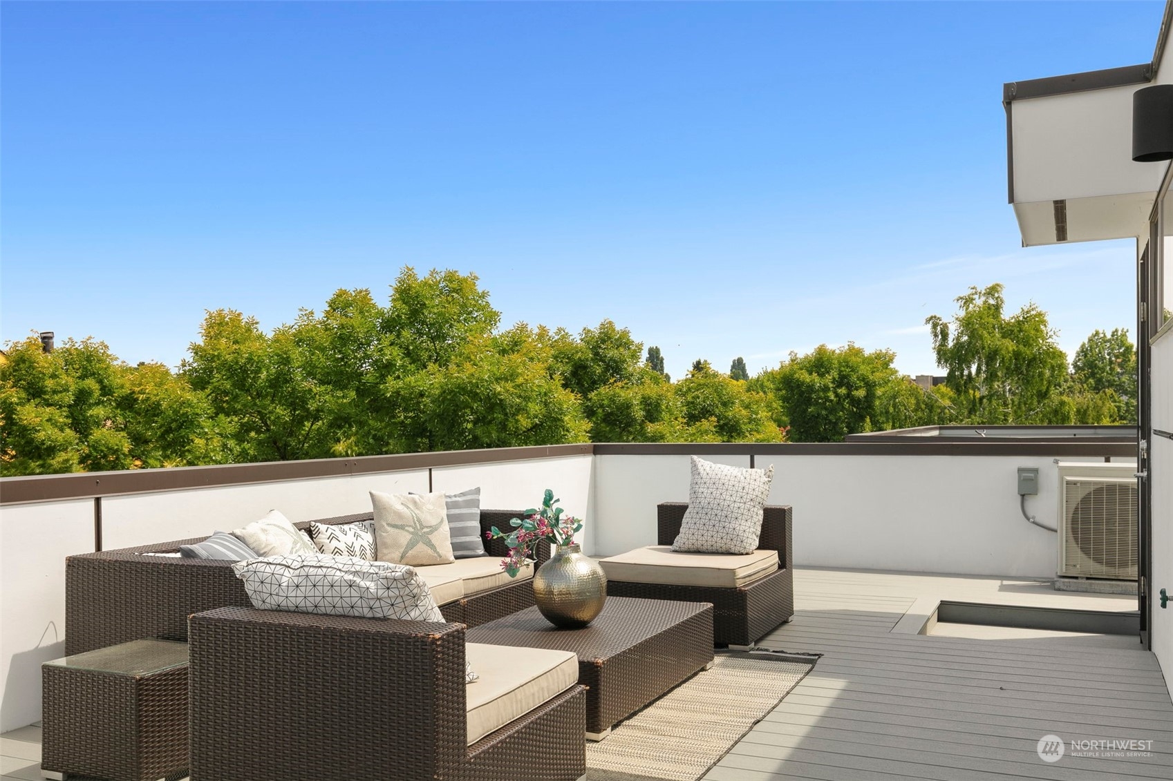 200 20th Avenue South Seattle, WA 98144 - Photo 16 of 22 a terrace view with seating space